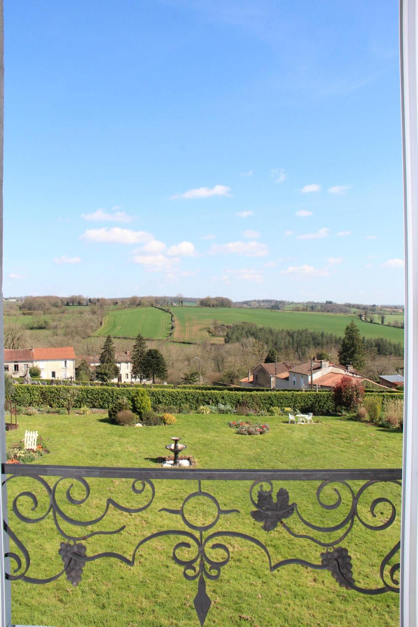 La Marmotte A Queue Plate Bed & Breakfast Le Beugnon Bagian luar foto